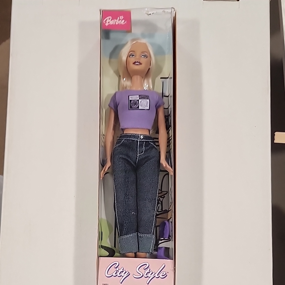2003 Barbie City Style Doll with Blue Jeans and Purple Top
